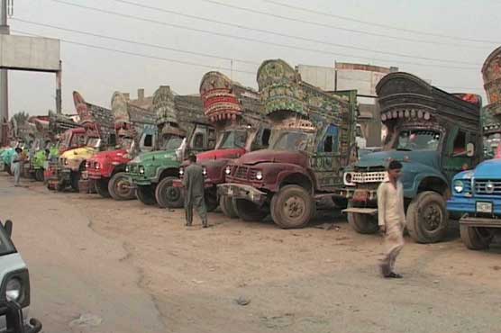 کراچی: ویٹ ٹیکس، گڈز ٹرانسپورٹرز کی غیرمعینہ مدت کی ہڑتال