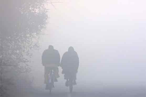 پنجاب میں شدید دھند، معمولات زندگی مفلوج، حادثات میں 6 جاں بحق