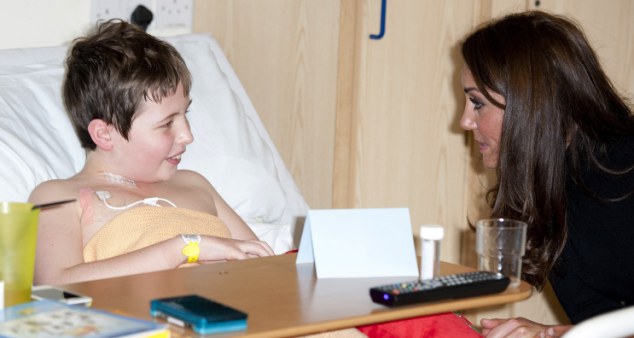 برطانیہ: شہزادی کیتھرین کا جنوبی لندن میں بچوں کے ہسپتال کا دورہ