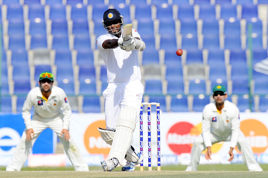 ابوظہبی ٹیسٹ: سری لنکا 420 رنز پر آج اننگز دوبارہ شروع کرے گا