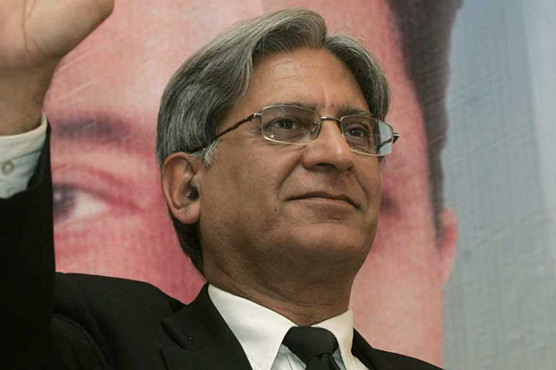 معاملات میں فوج کی مداخلت ہوئی تو اپوزیشن حکومت کا ساتھ دے گی: اعتزاز احسن