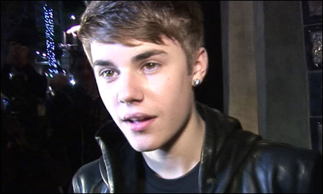 گلوکار جسٹن بیبر ٹورنٹو حملہ کیس میں پولیس کے سامنے پیش