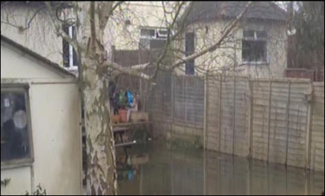 سیلاب سے آکسفورڈ میں تجارتی سرگرمیاں ماند پڑ گئیں