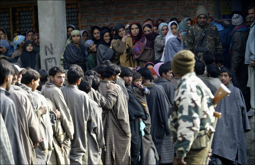 ارض پاک پر وادی جنت نظیر” کشمیر