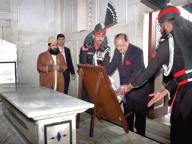 حکومت ملک کو امن کا گہوارہ بنانے میں پرعزم ہے: صدر ممنون