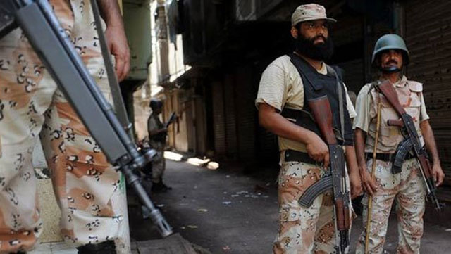 کراچی: پٹیل پاڑا میں رینجرز کی کارروائی، کالعدم تنظیم اور گینگ وار کے 8 ملزمان گرفتار