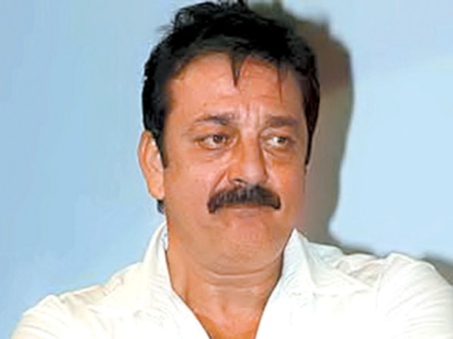 سنجے دت کے پیرول میں مسلسل توسیع، حکومت سے وضاحت طلب