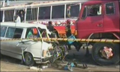 مظفر گڑھ میں بس اورٹرک کے تصادم میں تین افراد جاں بحق