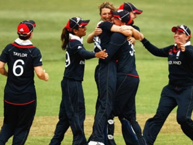 ویمنز ورلڈ ٹوئنٹی 20، سری لنکا کو پچھاڑ کرانگلینڈ سیمی فائنل میں پہنچ گیا