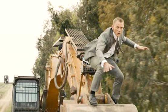 جیمز بانڈ سیریز کی 24 ویں فلم مکمل طور پر ناول پر مبنی نہیں،مصنف جان لوگان