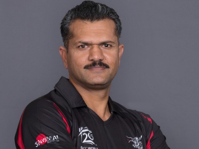 برائن لارا کی جارحانہ بیٹنگ کا دیوانہ ہوں، منیر ڈار