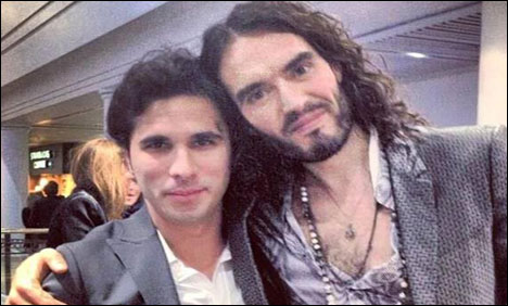 برطانیہ :عمران خان کے بھتیجے نیقابل اعتراض جملے پر معافی مانگ لی