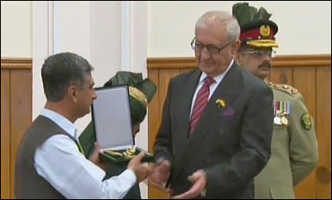 شہید صحافت ولی خان بابر کو بعداز مرگ صدارتی ایوارڈ سے نوازا گیا