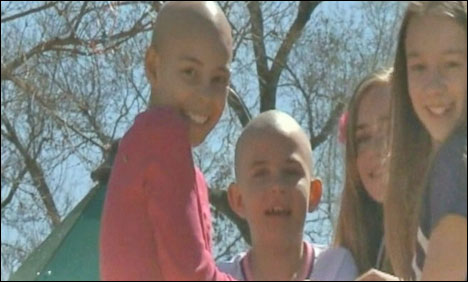 امریکی ریاست کولوراڈو میں سرمنڈوانے پر طالبہ کو اسکول سے نکال دیا گیا