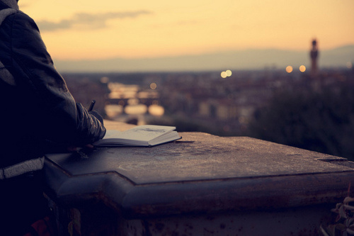 ابھی لکھیں تو کیا لکھیں