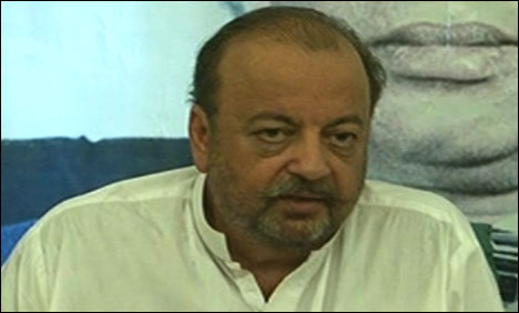 اسپیکر سندھ اسمبلی آغا سراج درانی نے اسپتال میں حامد میر کی عیادت کی