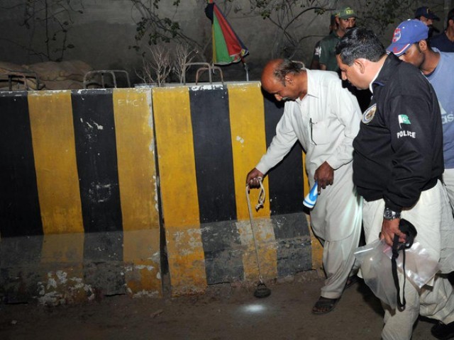 کراچی اور  حیدرآباد سمیت سندھ میں 25 سے زائد کریکر  دھماکے