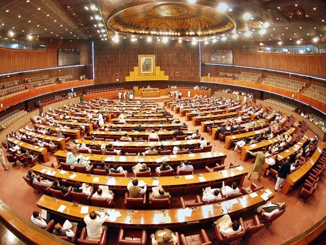 قائمہ کمیٹی نے 19 حج کمپنیوں کو کوٹا جاری کرنے سے روک دیا