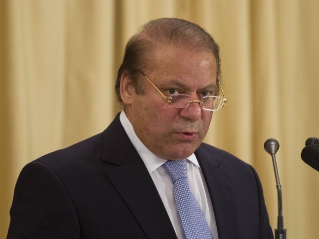 وزیراعظم نوازشریف سرکاری دورے پر برطانیہ روانہ