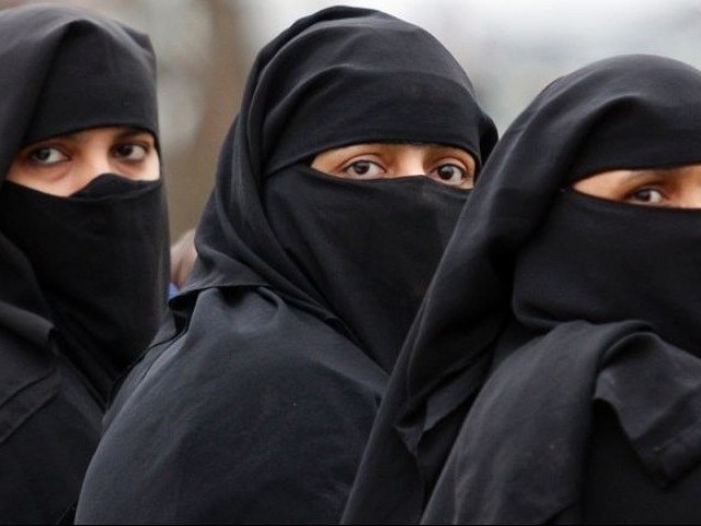 سعودی عرب میں شوہروں کو تشدد کا نشانہ بنانے والی 4 خواتین پر مقدمہ چلانے پر غور