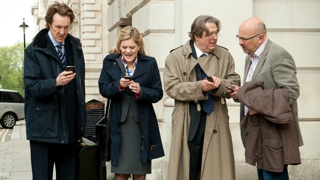 پیرس : لیپ ٹاپ اور  سمارٹ فون کا دور  !  فرانس میں نئے قوانین متعارف کروانے کا فیصلہ