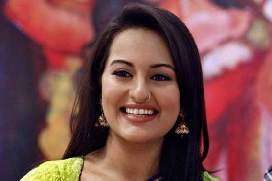 سوناکشی اب  تامل  فلموں  میں  شائقین  کے دلوں  کا چین چرائیں  گی