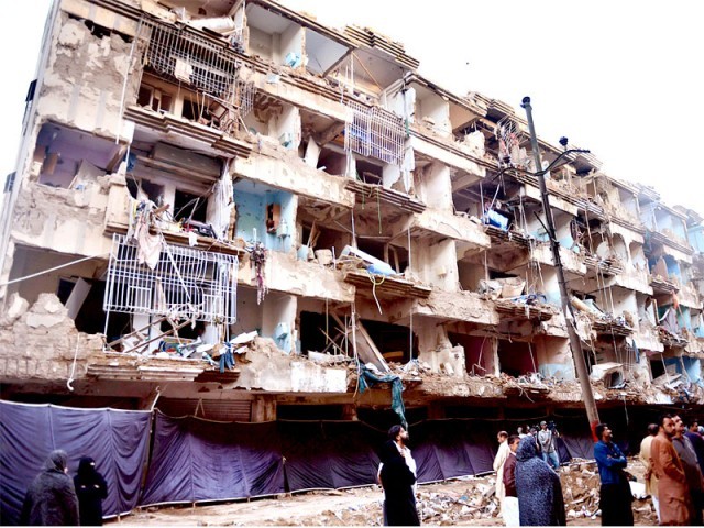 سانحہ عباس ٹاؤن کو ایک سال بیت گیا لیکن متاثرین آج بھی دربدر کی ٹھوکریں کھانے پر مجبور