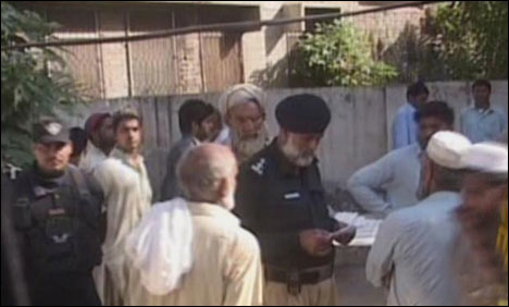 بنوں : معمولی تنازعے پر مسلح تصادم ، باپ بیٹے سمیت 5 افراد ہلاک، 3 زخمی