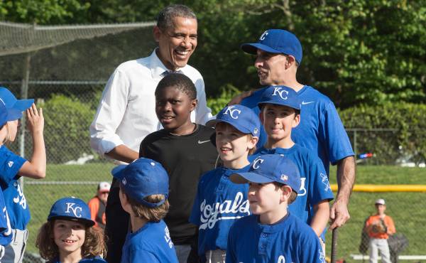 امریکی صدر اوباما نے ننھے کھلاڑیوں کو حیران کردیا