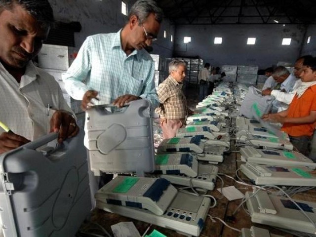 بھارتی لوک سبھا کے انتخابات میں ووٹوں کی گنتی کا عمل جاری