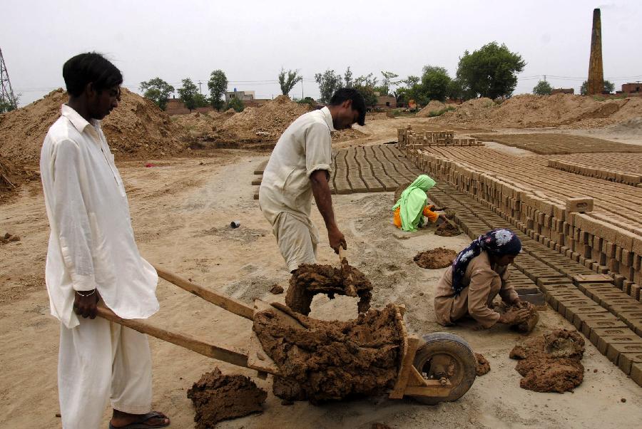 مزدوروں کے حقوق کا تحفظ ہماری اولین ذمہ داری ہے۔ محمد عمران