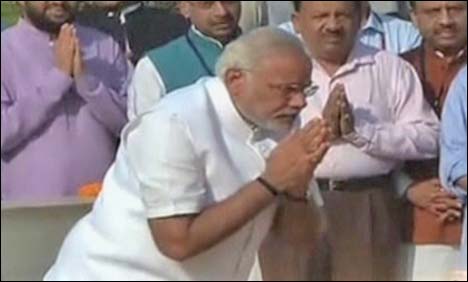 نریندر مودی کی حلف برداری سے پہلے مندر میں پوجا