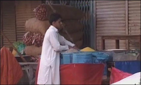نواب شاہ : زلزلے کے بعد معمولات زندگی بحال ہونا شروع