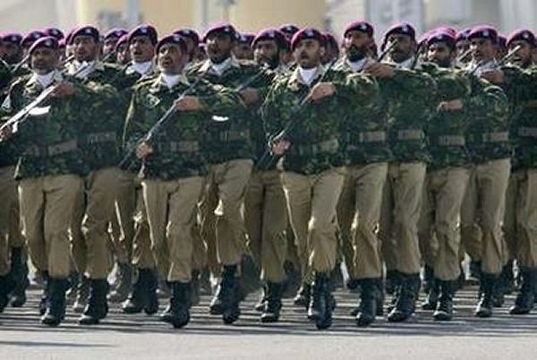 پاکستان اور عوام کے پاس مشرف کے علاوہ کوئی راستہ نہیں: طاہر حسین