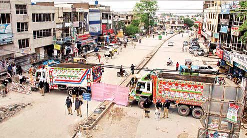 جلسے ریلیاں سڑکیں بلاک پٹرول پمپ دکانیں بند