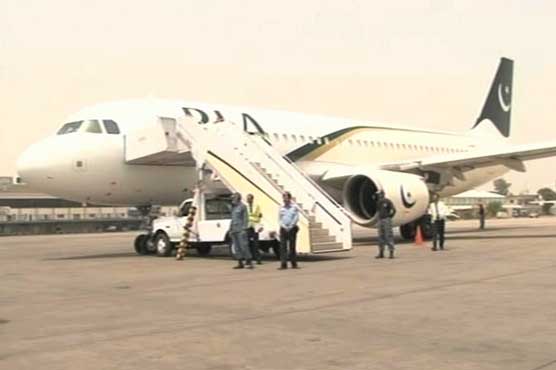 وزیر اعظم کا اسلام آباد ائیرپورٹ پر قومی ائیرلائن کی نئی پرواز کا معائنہ