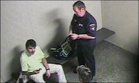 امریکی ٹی وی اینکرگریگ جیریٹ نشے کی حالت میں گرفتار