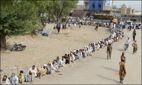 ضرب عضب، نقل مکانی کرنے والے متاثرین مشکلات کا شکار