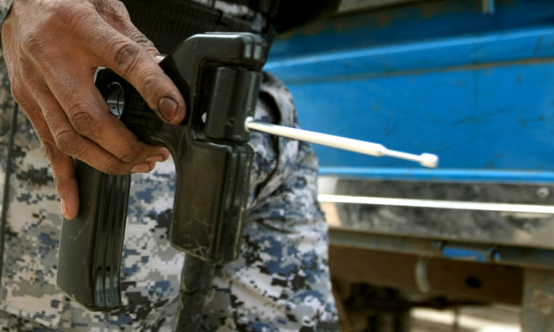 کراچی ایئرپورٹ پر جعلی بم ڈیٹیکٹر کا استعمال