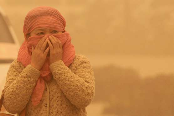 چین میں ریت  کے طوفان  سے درجنوں املاک  تباہ  ہو گئیں