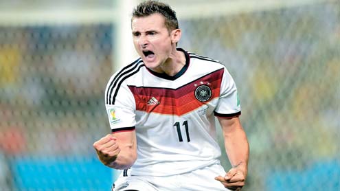 کلوزے  نے  رونا لڈو کا زیادہ  گولز  کا ریکارڈ  برابر  کر  دیا