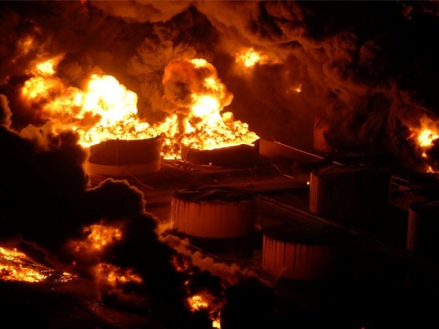 بھارتی ریاست آندھرا پردیش میں گیس ریفائنری میں دھماکا، 15 افراد ہلاک ، متعدد زخمی