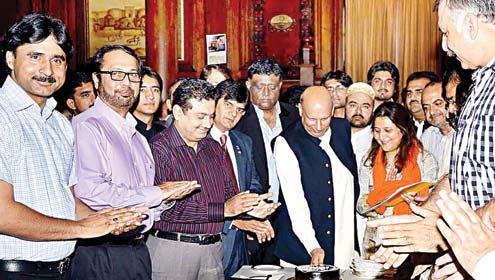 گورنر ہاؤس میں صاف پانی کے منصوبے کی ویب سائٹ کا افتتاح