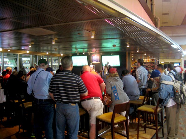 ایران میں ہوٹلوں اور کیفے میں ورلڈ کپ فٹبال میچز دکھانے پر پابندی