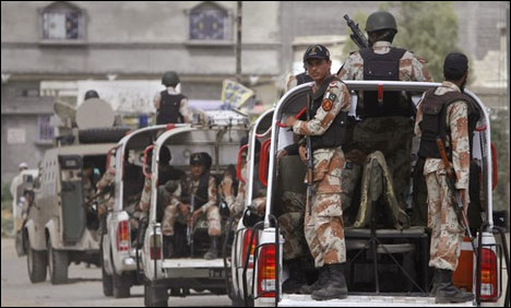 کراچی: رینجرز کے چھاپے،3 ملزمان گرفتار، اسلحہ برآمد