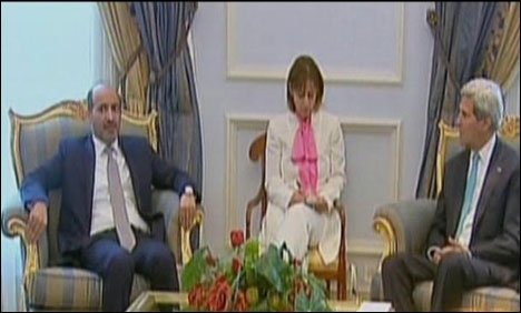 امریکی وزیرخارجہ کی شام کے باغی رہنما سے ملاقات