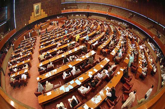 طاہرہ آصف پر حملے اور سانحہ ماڈل ٹاؤن کیخلاف اپوزیشن کا قومی اسمبلی سے واک آؤٹ
