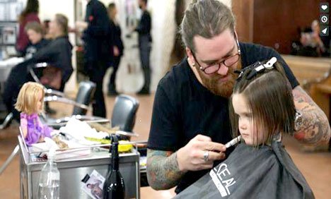 بچی نے کینسر میں مبتلا بچوں کیلئے اپنے لمبے بال قربان کر دیے