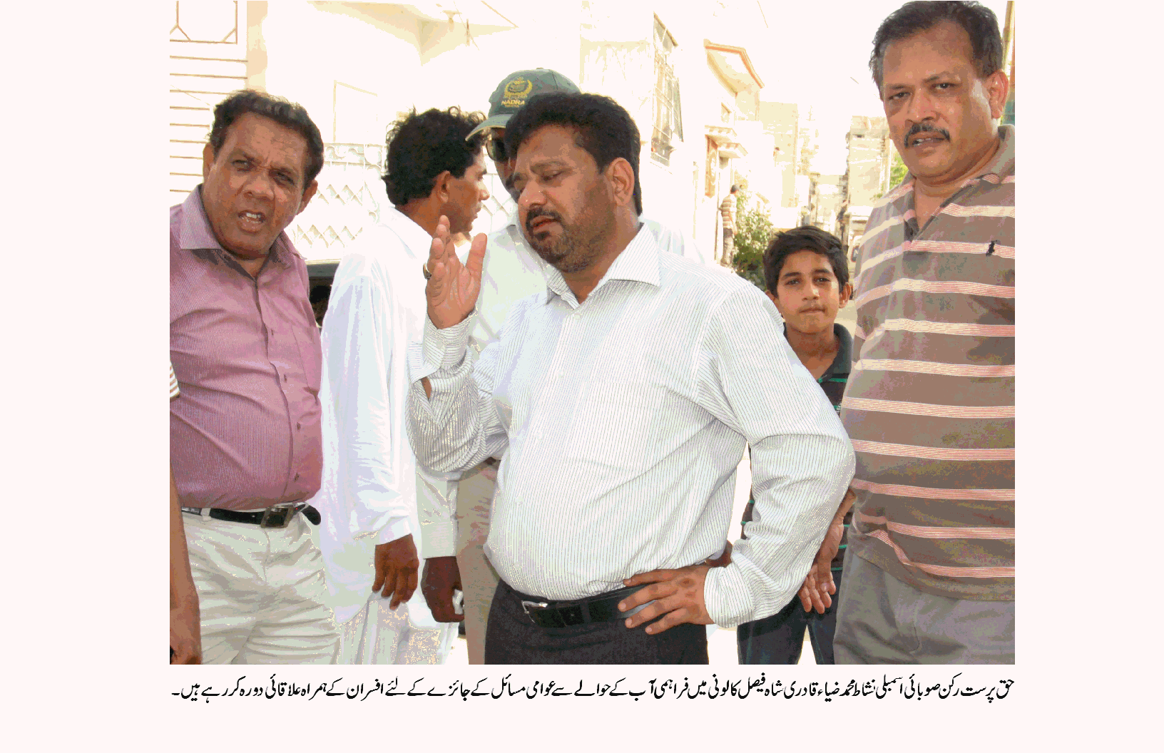 نشاط ضیاء قادری نے فراہمی آب کے حوالے سے عوامی شکایات کا نوٹس لیتے ہوئے متاثرہ علاقوں میں پہنچ گئے