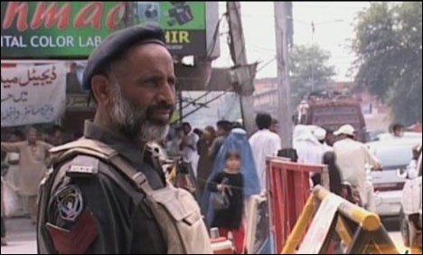 پشاور: حیات آباد کے مختلف علاقوں میں پولیس کا سرچ آپریشن